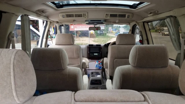 Toyota GRANVIA 3.4 ขับสี่ล้อ ปี 2002 ตัวสุดท้าย Toyota GRANVIA 3.4 ขับสี่ล้อ ปี 2002 ตัวสุดท้าย