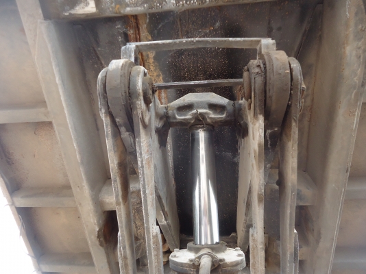 ขายด่วนหาง3เพลาแท้ดั๊มกระบะสามมิตรลอนเฉียงยาว9เมตรปี50