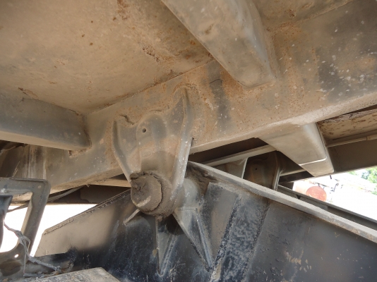 ขายด่วนหาง3เพลาแท้ดั๊มกระบะสามมิตรลอนเฉียงยาว9เมตรปี50