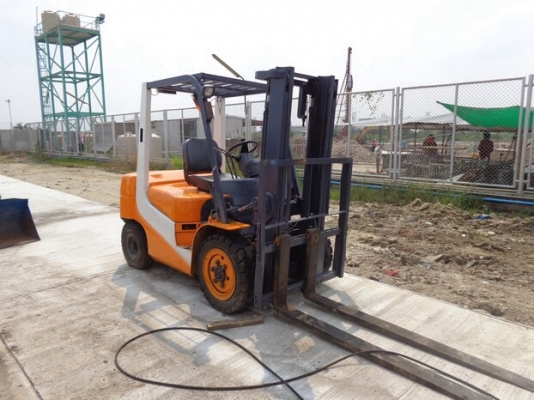 ขายรถยก T.C.M FD30T6