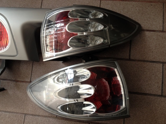 ไฟท้ายเเต่ง ESTIMA ปี01 05ครบชุดเก่าญี่ปุ่นสภาพตามรูป