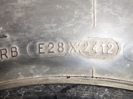 ขายยาง michelin XCD 215R14 ปี12 มี 2 เส้น ขายยาง michelin XCD 215R14 ปี12 มี 2 เส้น