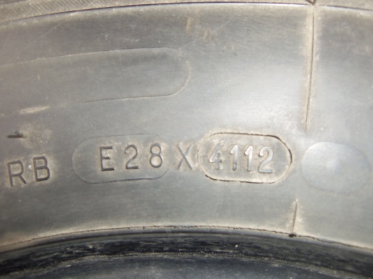 ขายยาง michelin XCD 215R14 ปี12 มี 2 เส้น ขายยาง michelin XCD 215R14 ปี12 มี 2 เส้น