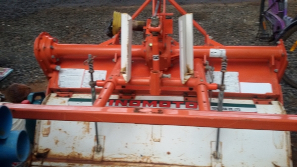 ขายรถไถ เก่านอกมีใบอินวอยร์ ฮิโนโมโต้ 18 แรง 3 สูบ 4WD พร้อมผานพรวนดิน 8 ใบ ราคา 180,000 บาท