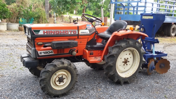 ขายรถไถ เก่านอกมีใบอินวอยร์ ฮิโนโมโต้ 18 แรง 3 สูบ 4WD พร้อมผานพรวนดิน 8 ใบ ราคา 180,000 บาท