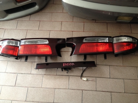 ไฟท้าย ESTIMA ปี01 05 ครบชุดเก่าญี่ปุ่นสภาพสวย