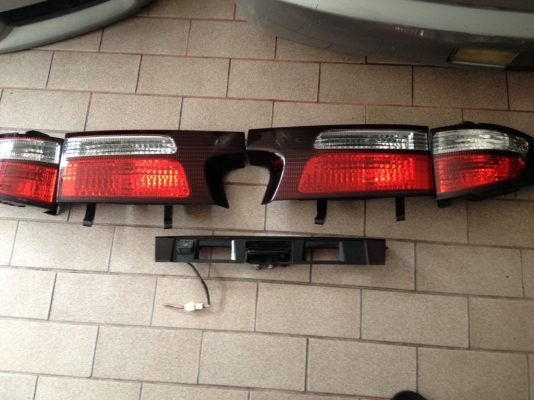 ไฟท้าย ESTIMA ปี01 05 ครบชุดเก่าญี่ปุ่นสภาพสวย