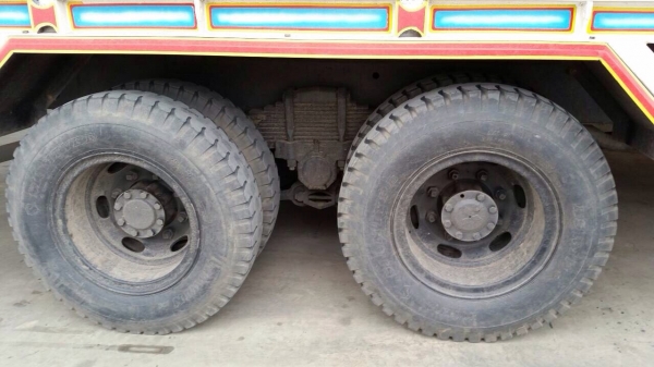 ขายรถบรรรทุกสิบล้อพื้นเรียบ MITSUBISHI FN515M เครื่อง 6D14- 160 แรง 1 เพลา ปี 33 ทะเบียนพร้อม