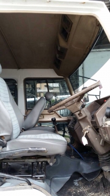 ขายรถบรรรทุกสิบล้อพื้นเรียบ MITSUBISHI FN515M เครื่อง 6D14- 160 แรง 1 เพลา ปี 33 ทะเบียนพร้อม