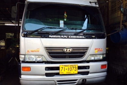 ขายหัวลากนิสสัน ยูดี350แรงม้า หางพื้นเรียบ3เพลา ปี2550