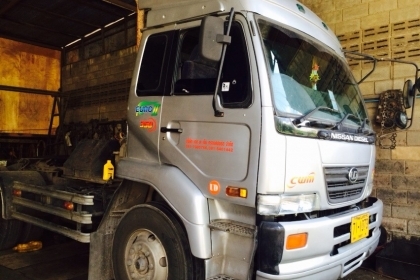 ขายหัวลากนิสสัน ยูดี350แรงม้า หางพื้นเรียบ3เพลา ปี2550