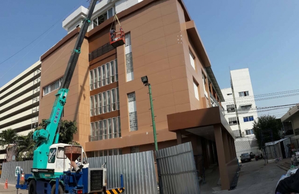 ขายรถเครน kobelco RK70m1 ขายรถเครน kobelco RK70m1