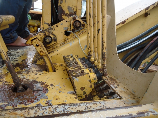 ขายด่วนรถเกรดCAT140Gหัวฉีดแฮมเมอร์มีเล่มทะเบียนรถเดิมๆๆ