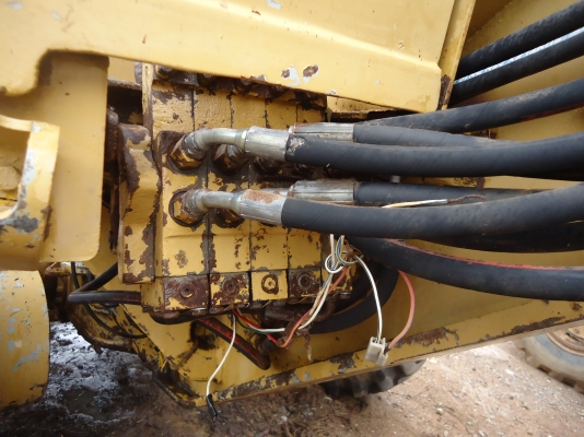 ขายด่วนรถเกรดCAT140Gหัวฉีดแฮมเมอร์มีเล่มทะเบียนรถเดิมๆๆ