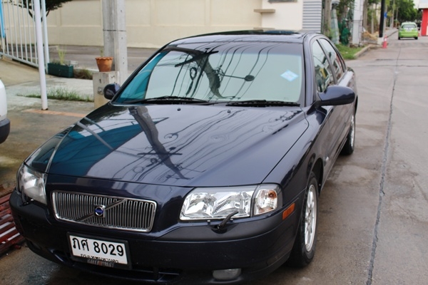 ขายถูกรถพร้อมใช้งาน  2.4 turbo ออโต้  สีสวย S80 ปี2001