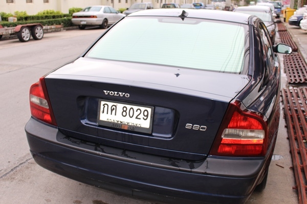 ขายถูกรถพร้อมใช้งาน  2.4 turbo ออโต้  สีสวย S80 ปี2001