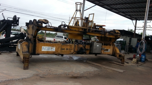 รื้อแล้วครับขายทุกชิ้นเลือกได้กิโลละ 20 บาท รื้อแล้วครับขายทุกชิ้นเลือกได้กิโลละ 20 บาท