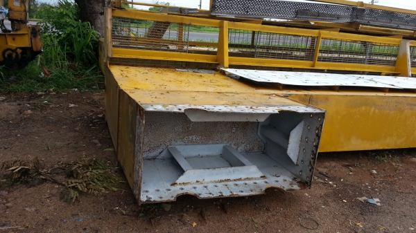 รื้อแล้วครับขายทุกชิ้นเลือกได้กิโลละ 20 บาท รื้อแล้วครับขายทุกชิ้นเลือกได้กิโลละ 20 บาท