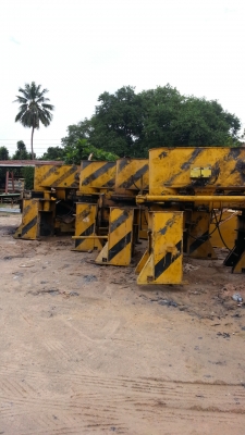 รื้อแล้วครับขายทุกชิ้นเลือกได้กิโลละ 20 บาท รื้อแล้วครับขายทุกชิ้นเลือกได้กิโลละ 20 บาท