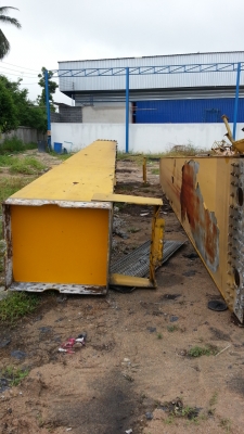 รื้อแล้วครับขายทุกชิ้นเลือกได้กิโลละ 20 บาท รื้อแล้วครับขายทุกชิ้นเลือกได้กิโลละ 20 บาท