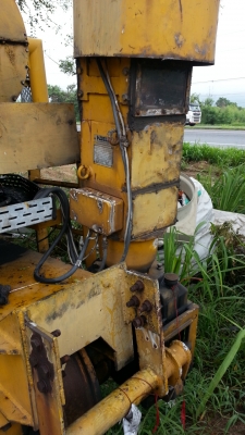 รื้อแล้วครับขายทุกชิ้นเลือกได้กิโลละ 20 บาท รื้อแล้วครับขายทุกชิ้นเลือกได้กิโลละ 20 บาท