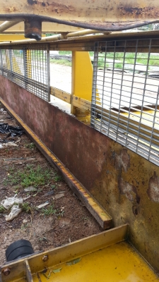 รื้อแล้วครับขายทุกชิ้นเลือกได้กิโลละ 20 บาท รื้อแล้วครับขายทุกชิ้นเลือกได้กิโลละ 20 บาท