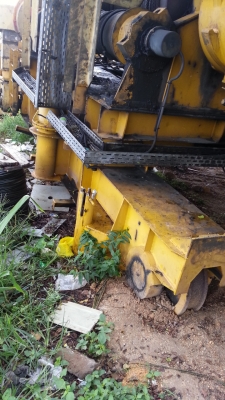 รื้อแล้วครับขายทุกชิ้นเลือกได้กิโลละ 20 บาท รื้อแล้วครับขายทุกชิ้นเลือกได้กิโลละ 20 บาท