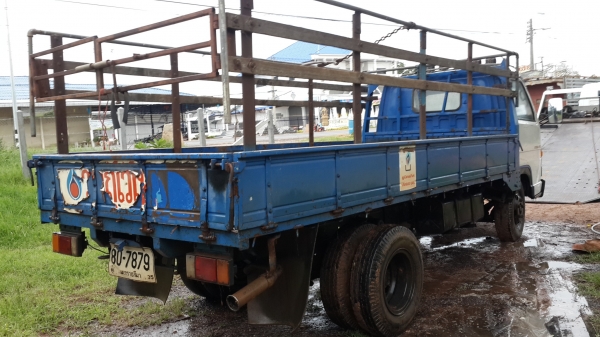 ขาย6ล้อ อีซูซุ 100 แชชซีสวย เครื่องดี เอกสารพร้อม พื้นเล็ก ตรงเหล็ก หัวสวยไม่ผุ สภาพพร้อมใช้งาน เครื่องดี