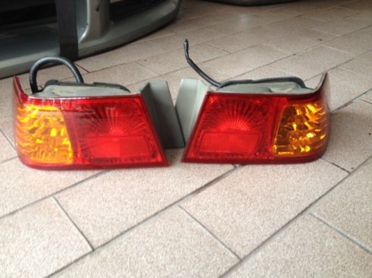 ไฟท้าย CAMRY ปี2001เก่าญี่ปุ่นสภาพสวย ไฟท้าย CAMRY ปี2001เก่าญี่ปุ่นสภาพสวย