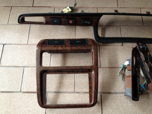 ชุดเเต่งลายไม้ ESTIMA เก่าญี่ปุ่นไม่ทราบรุ่นทั้งชุดตามรูป