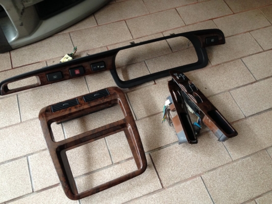 ชุดเเต่งลายไม้ ESTIMA เก่าญี่ปุ่นไม่ทราบรุ่นทั้งชุดตามรูป