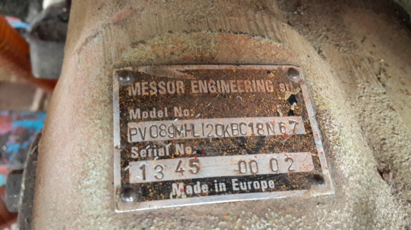 ขายรถเกี่ยวข้าว ศัดดิ์พัฒนาตัวเดิน12 ปั๊มไดกิ๊นเบอร์23 โซ่ดีสภาพสวยพร้อมใช้งาน เครื่อง ISUZU 6HH1 TURBO อุ้ม2.5ตัน