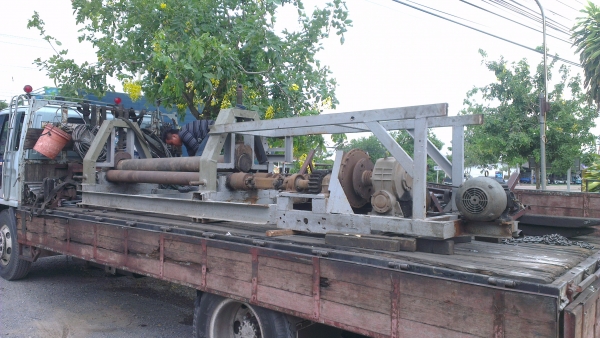 Sell> ขายเครื่องม้วนเหล็กแผ่น หน้ากว้าง 6 ฟุต เพลาตันโต 7" นิ้ว มอเตอร์ 10 แรง 3 เฟส พร้อมใช้งานครับ