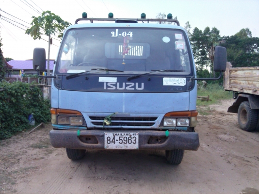 ขายด่วนจ้า 6  ล้อดั๊มพ์ ISUZU คู่มือทะเบียนพร้อมค่ะ
