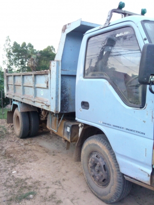 ขายด่วนจ้า 6  ล้อดั๊มพ์ ISUZU คู่มือทะเบียนพร้อมค่ะ