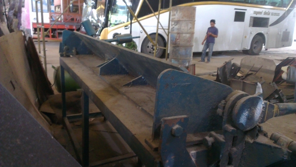 * 48,000- บาท *Sell> ขายด่วนเครื่องพับม์อโยก หน้ากว้าง 8 ฟุต เป็นเหล็กเหนียวครับ เดิมใช้อยู่อู่ต่อรถบัส เจ้าของร้อนเงินครับ