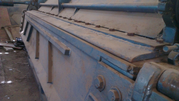 * 48,000- บาท *Sell> ขายด่วนเครื่องพับม์อโยก หน้ากว้าง 8 ฟุต เป็นเหล็กเหนียวครับ เดิมใช้อยู่อู่ต่อรถบัส เจ้าของร้อนเงินครับ