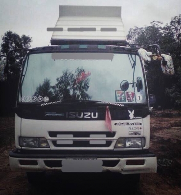 **980,000 บ.ต่อรอง**ขาย6ล้อดั้มดิน ISUZU DECA FRR 6HL1-205HP เครื่องแน่น แรง แห้ง เกียร์ดีไม่หอน ช่วงล่างคัสซีสวยไม่ปะไม่ดาม Fหน้า-หลัง กระบะดั้มเหล็ก5ตันยิงหน้า3.60ม.สภาพสวย พื้นดีข้างสวยไม่มีผุ หัวเก๋งสวยภายในสวยคอนโซลเต็ม พ.พาวเวอร์ เบรคทริฟฟี่ แอร์เย็
