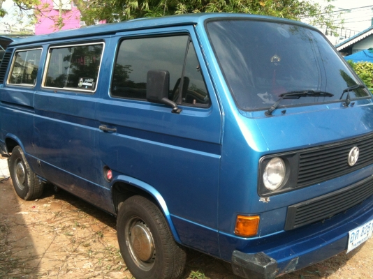 โฟล์ค Transporter สีน้ำเงินเดิมสวย เครื่องเดิม LPG แล้ว ภายในหนังเดิมสีดำไม่ขาด พวงมาลัยเดิม รถบางไม่ผุ