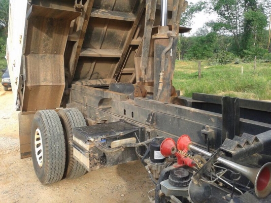 รถฮีโน่ 6 ล้อดั้ม FC9J 175 แรงม้า. ปี 44 ( รถวิ่ง 55,xxx กม. ) สนใจติดต่อ 081 - 6079515 รถฮีโน่ 6 ล้อดั้ม FC9J 175 แรงม้า. ปี 44 ( รถวิ่ง 55,xxx กม. ) สนใจติดต่อ 081 - 6079515