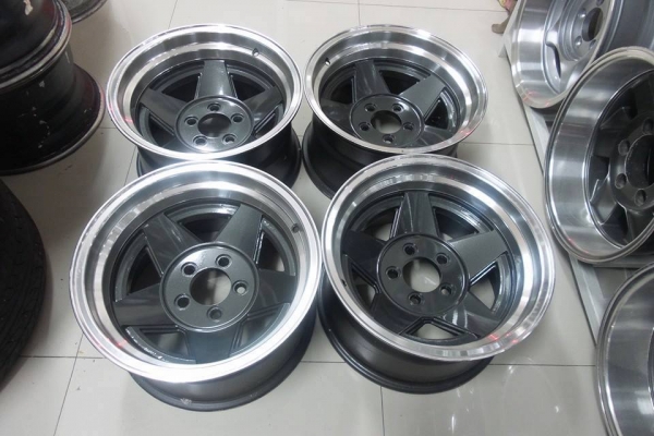 ลายดาว 15x8.5 ET-27  9000บาท