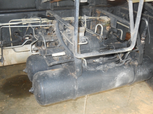 ขายรถหกล้อใหญ่ hino  สิงไอเทค 195  hp  ราคา 920,000 บาท  ราคาต่อรองได้  รถคุณภาพมาก ใช้งานได้เลย