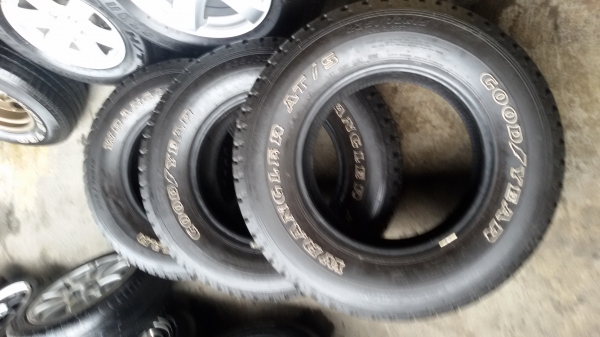 ขายยาง 235/70/15ปี12ชุดละ8500 ขายยาง 235/70/15ปี12ชุดละ8500