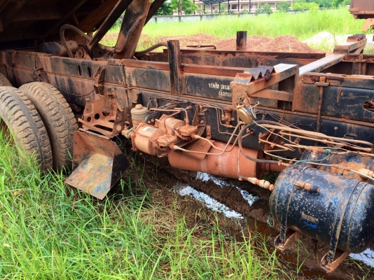 ขายด่วน  ขายเหมา  พร้อมกัน 2 คัน  1M และ 3M   สภาพพร้อมใช้งาน  กระบะสีไม่สวย