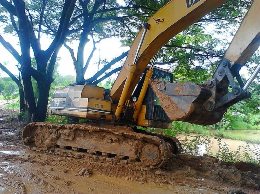 ***ขายแล้วครับขอบคุณ Truck2hand ขายแบคโฮถูกๆ CATERPILLAR/CAT320-8LK01103 V.1(เวอร์ชั่นวัน) ไฟฟ้าตัด หน้าจออยู่ เครื่องเดิมปั้มเดิม  เครื่อง CAT-7JK เครื่องแน่นดีแรงดี ปั้มดีแรง ทำงานดีไม่โหลด เอวแน่นดี ช่วงล่าง70-80\% โซ่ดี แทร็ก80หนาดี แต่ขาด14ใบ เฟรมดีไม