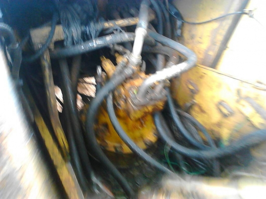 ***ขายแล้วครับขอบคุณ Truck2hand ขายแบคโฮถูกๆ CATERPILLAR/CAT320-8LK01103 V.1(เวอร์ชั่นวัน) ไฟฟ้าตัด หน้าจออยู่ เครื่องเดิมปั้มเดิม  เครื่อง CAT-7JK เครื่องแน่นดีแรงดี ปั้มดีแรง ทำงานดีไม่โหลด เอวแน่นดี ช่วงล่าง70-80\% โซ่ดี แทร็ก80หนาดี แต่ขาด14ใบ เฟรมดีไม