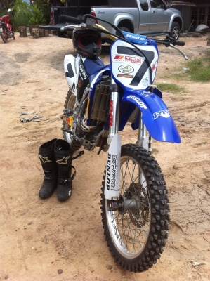 ขาย YAMAHA YZF 250cc 4จังหวะ พร้อมหมวกกับรองเท้าครบชุด