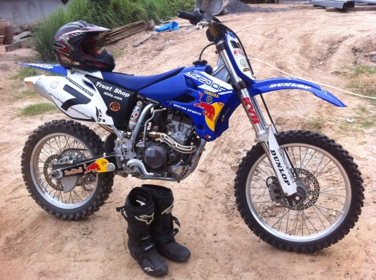 ขาย YAMAHA YZF 250cc 4จังหวะ พร้อมหมวกกับรองเท้าครบชุด