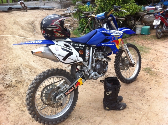 ขาย YAMAHA YZF 250cc 4จังหวะ พร้อมหมวกกับรองเท้าครบชุด