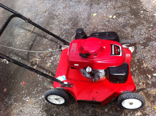 รถตัดหญ้าHONDA 5.5 สภาพพร้อมใช้